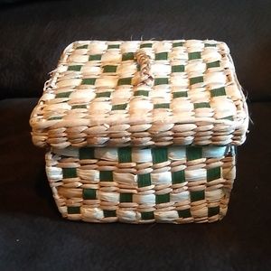 Lined Wicker Basket With Lid